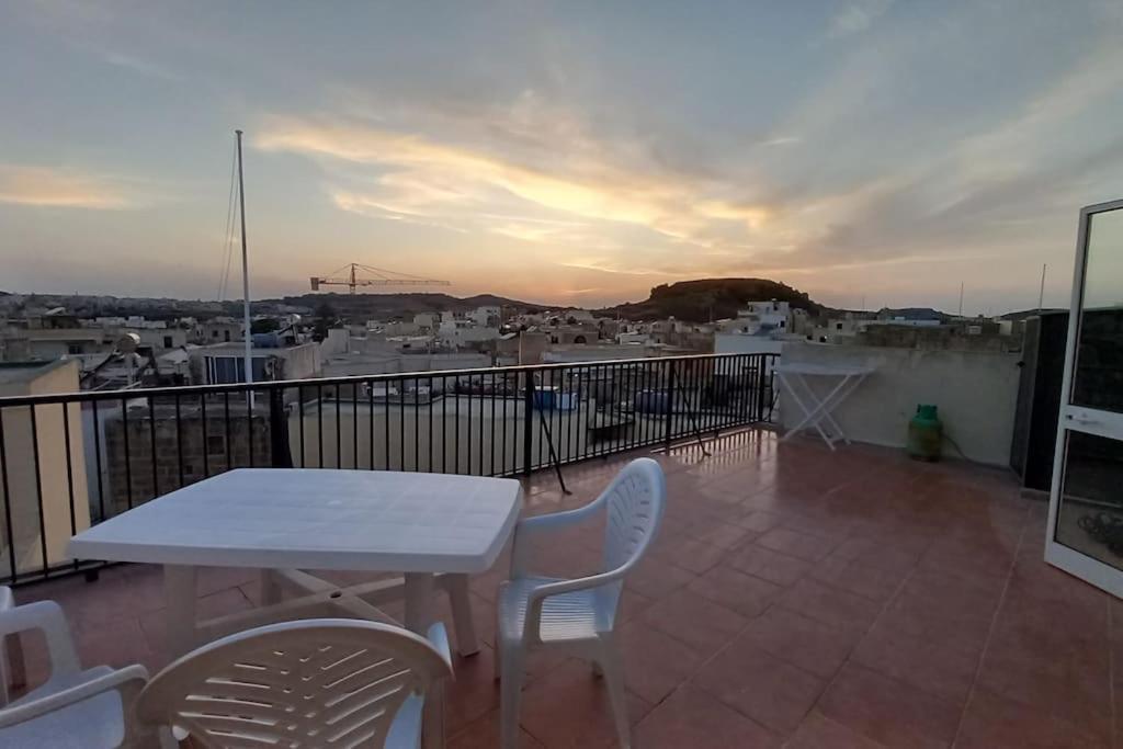 Sunset Suite Victoria Extérieur photo